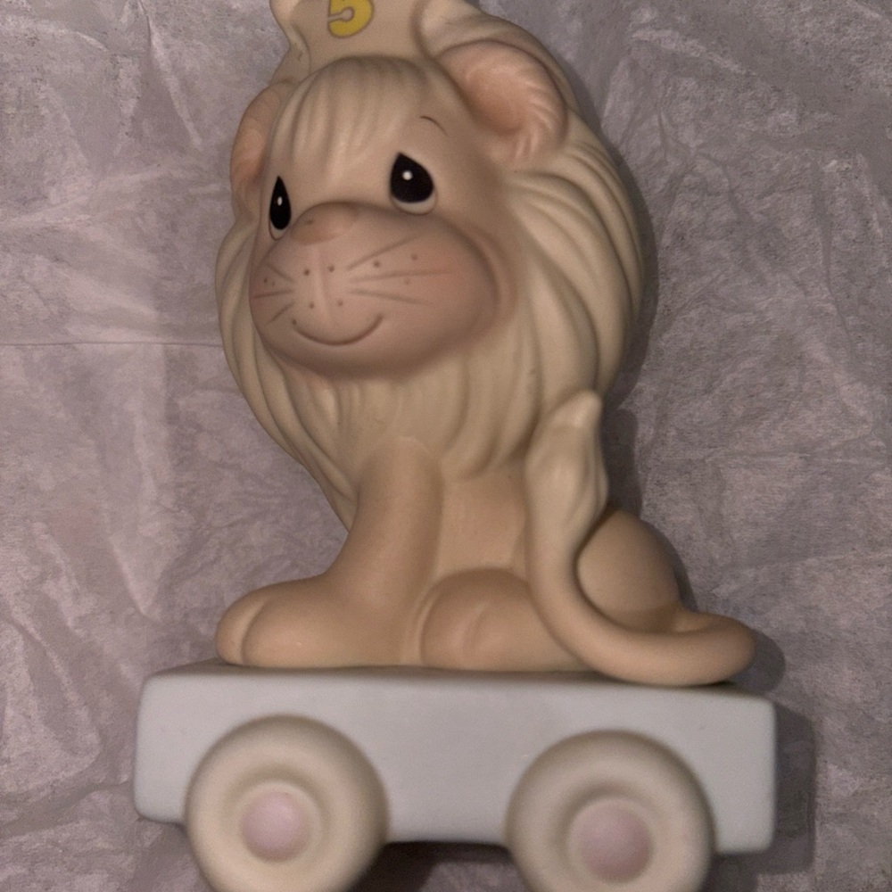 Precious Moments Birthday Train Age 5 LION 1985 Vintage